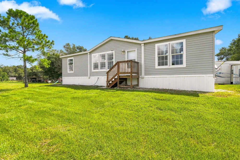 20967 NW 250TH STREET Okeechobee, FL 34972