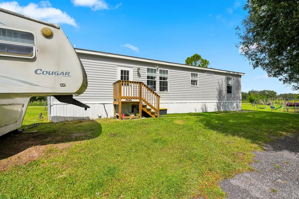 20967 NW 250TH STREET Okeechobee, FL 34972