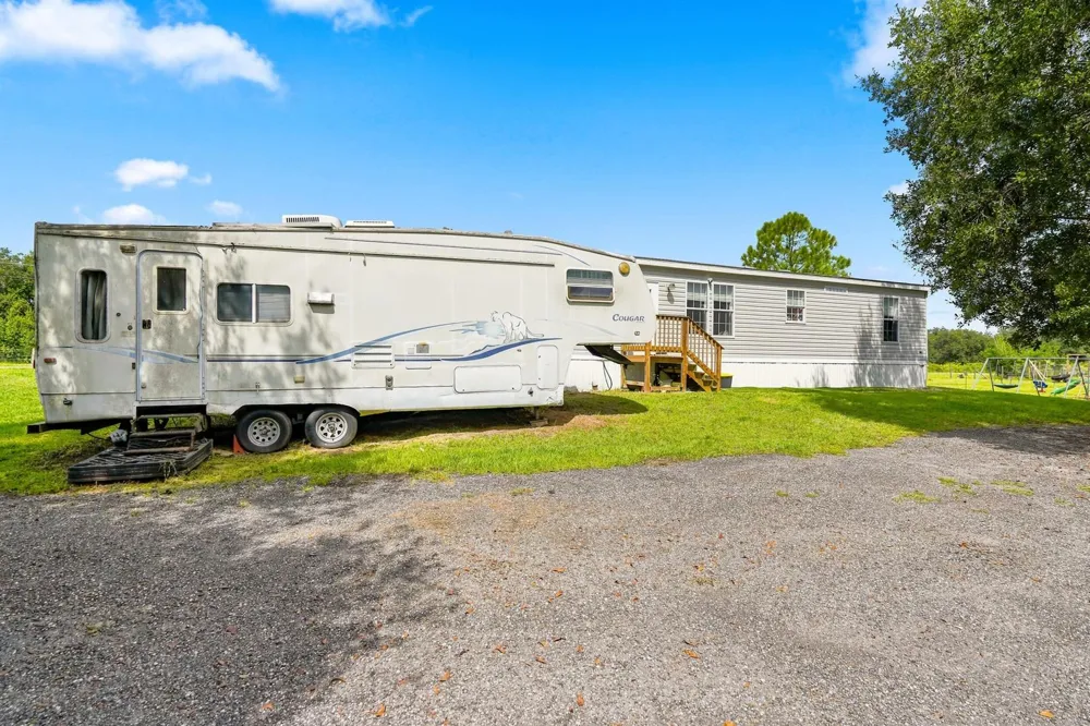 20967 NW 250TH STREET Okeechobee, FL 34972