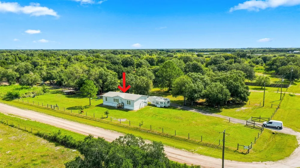 20967 NW 250TH STREET Okeechobee, FL 34972