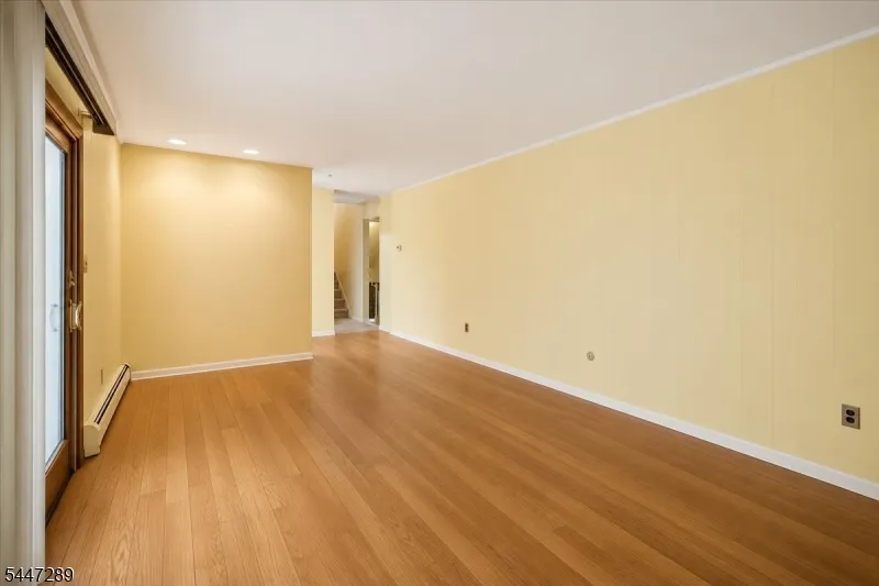 42 Aberdeen Ave Wayne, NJ 07470