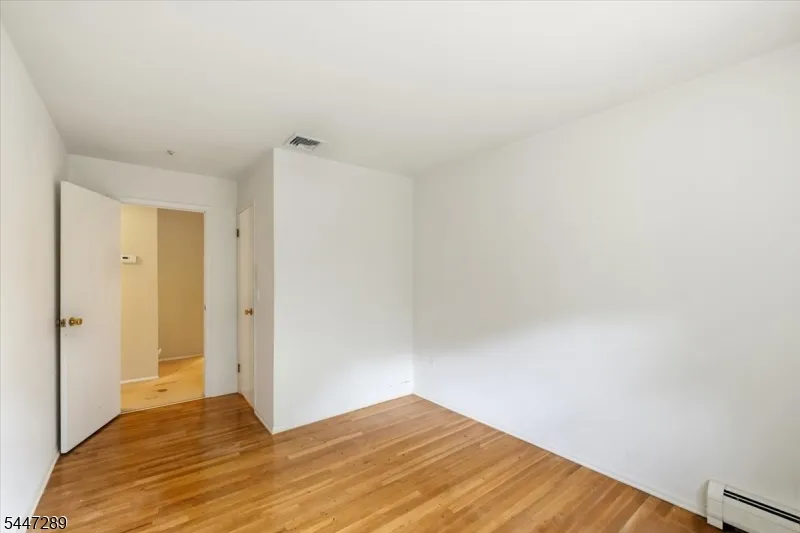 42 Aberdeen Ave Wayne, NJ 07470