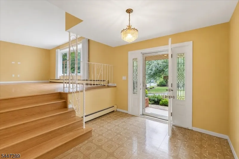 42 Aberdeen Ave Wayne, NJ 07470
