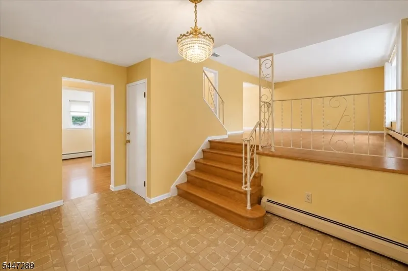 42 Aberdeen Ave Wayne, NJ 07470
