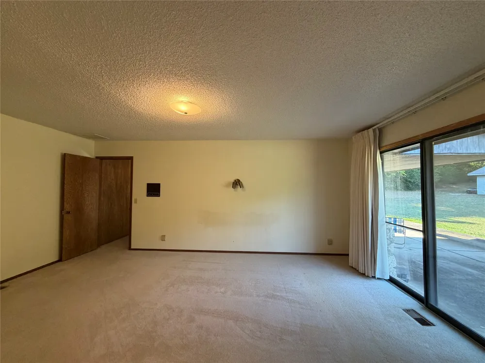 26129 E 118th Street S Coweta, OK 74429