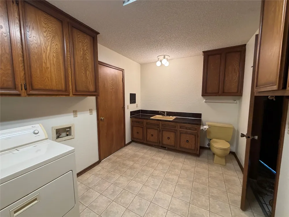 26129 E 118th Street S Coweta, OK 74429