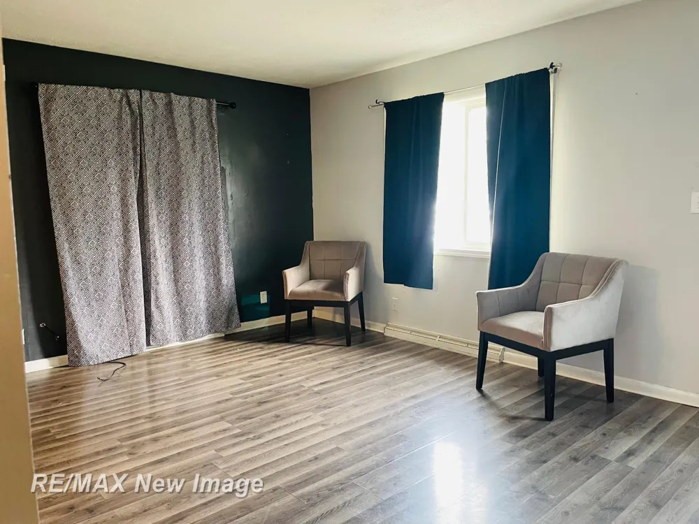 2323 Hartsuff Street Saginaw City, MI 48601