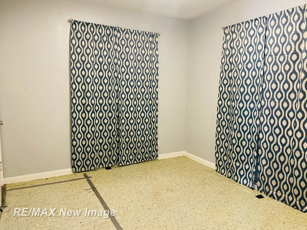 2323 Hartsuff Street Saginaw City, MI 48601