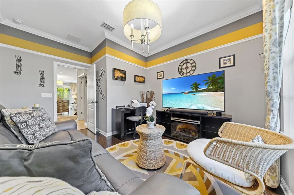 215 MAYBECK Sanford, FL 32771