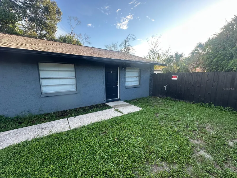 3215 49TH STREET #1/2 Tampa, FL 33605
