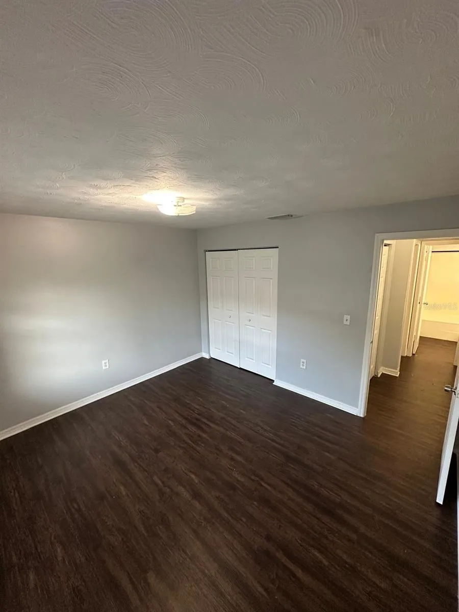 3215 49TH STREET #1/2 Tampa, FL 33605