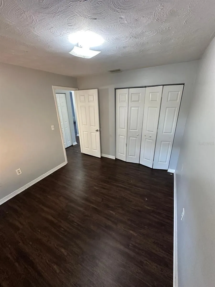 3215 49TH STREET #1/2 Tampa, FL 33605