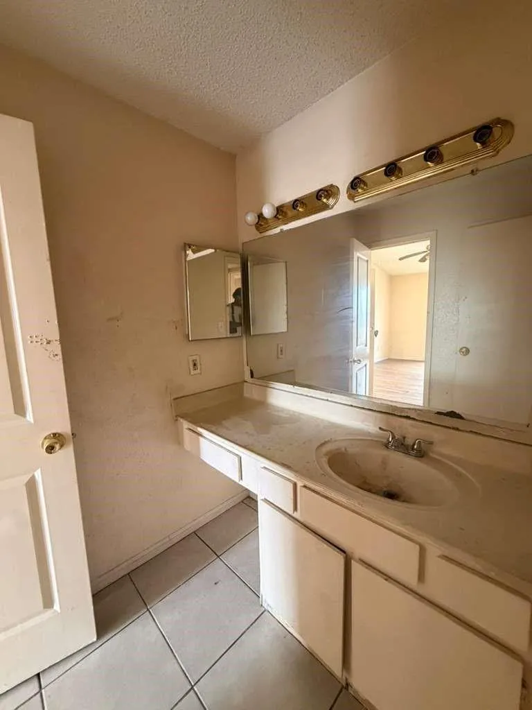 10101 S Gessner Road #808 Houston, TX 77071