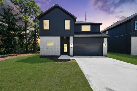 428 Woodlake Drive