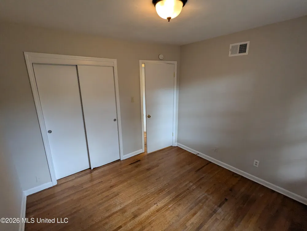1435 Vicksburg Drive Southaven, MS 38671