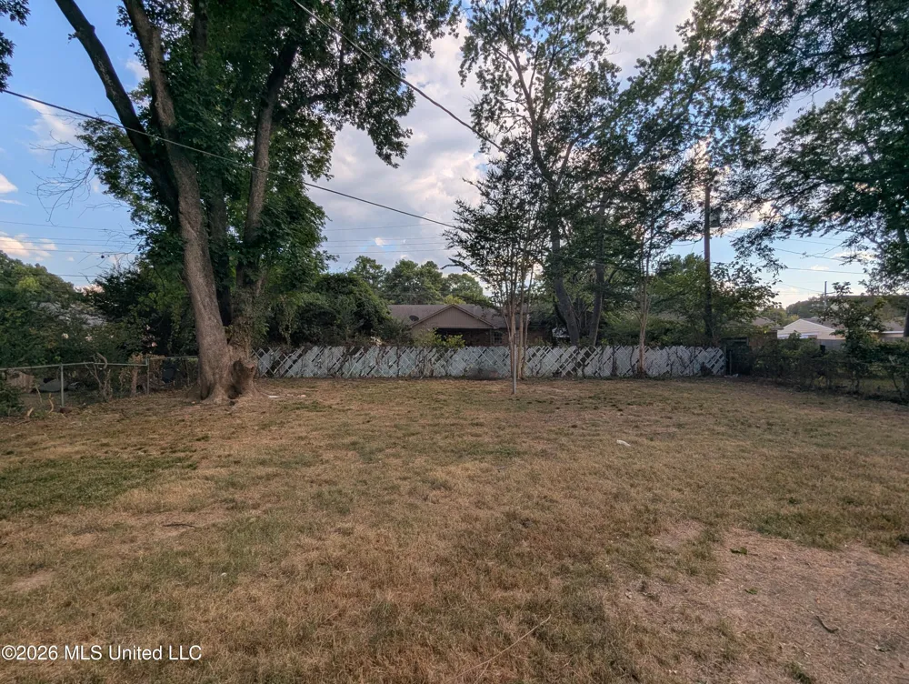 1435 Vicksburg Drive Southaven, MS 38671