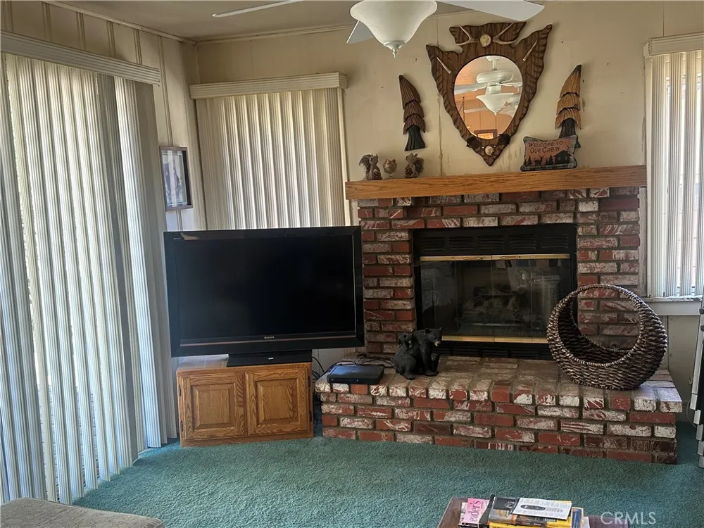 29145 Hook Creek Cedar Glen, CA 92321