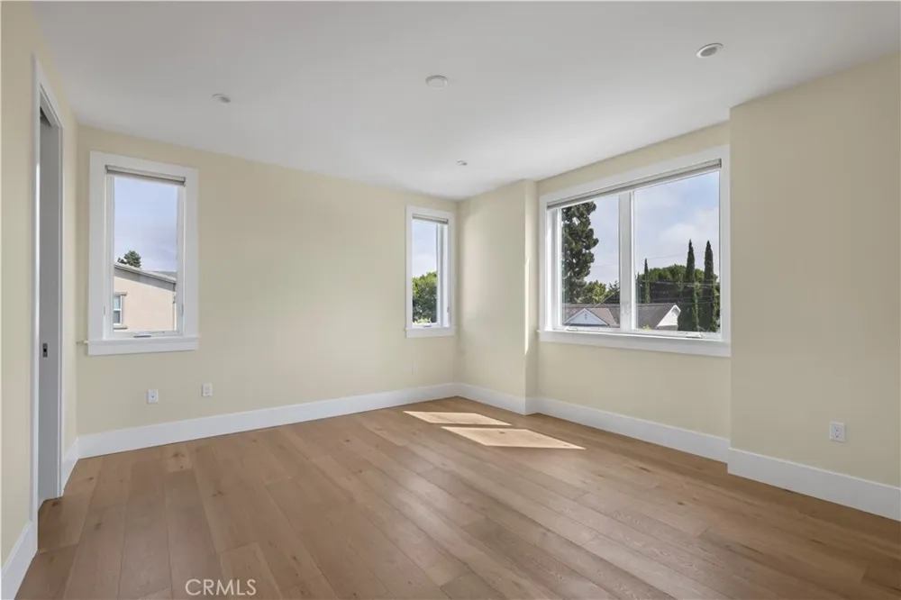 316 22nd Street Costa Mesa, CA 92627