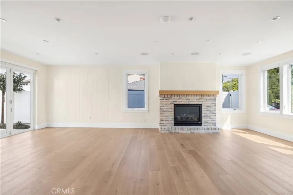 316 22nd Street Costa Mesa, CA 92627