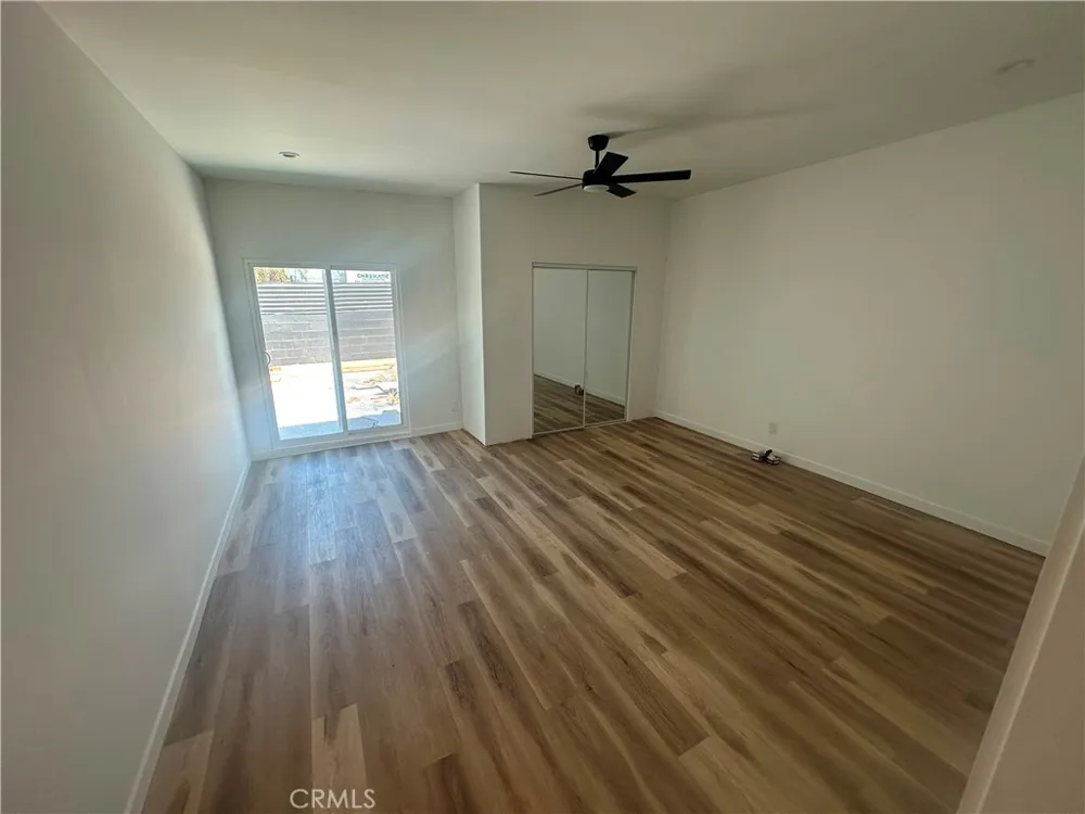 2529 W 73rd Los Angeles, CA 90043