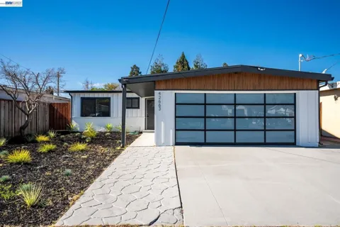 42663 Hamilton Way