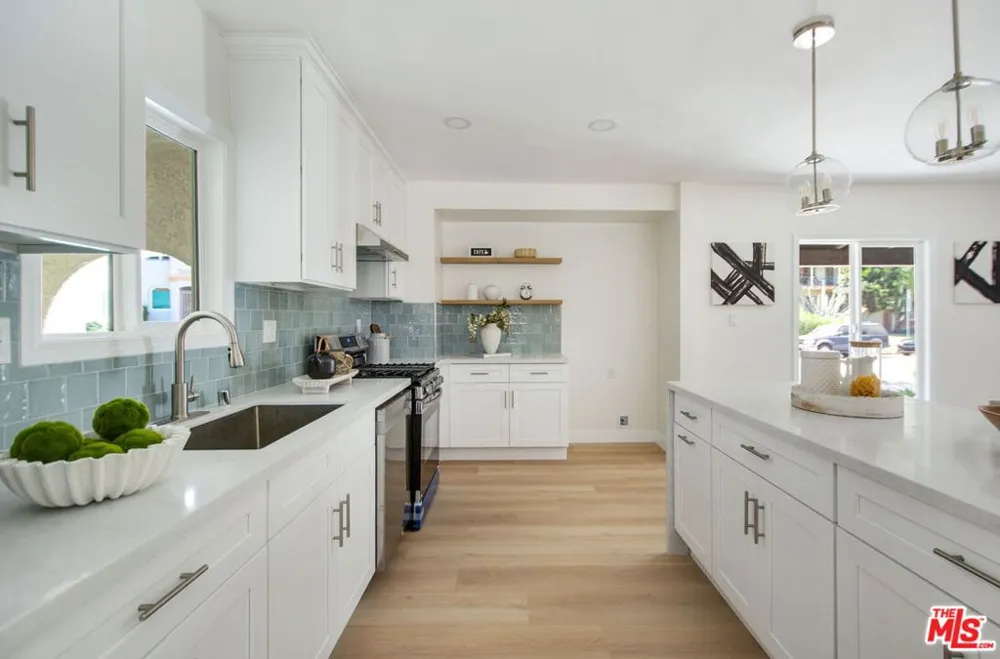 4248 Mcclung Drive Los Angeles, CA 90008