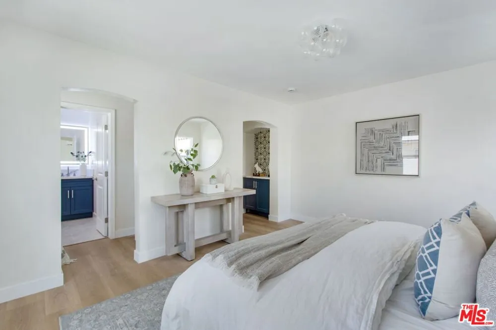4248 Mcclung Drive Los Angeles, CA 90008