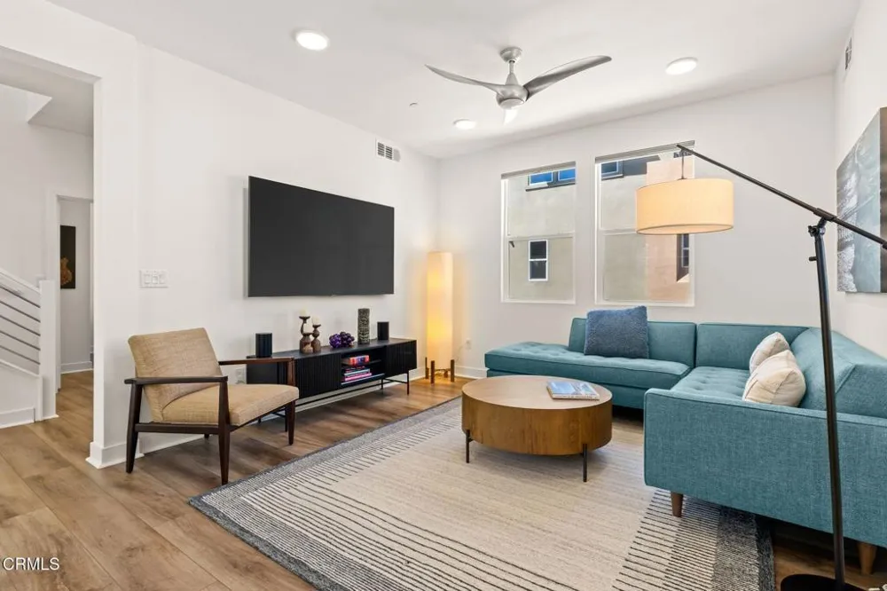 1276 E Thompson Boulevard #101 Ventura, CA 93001