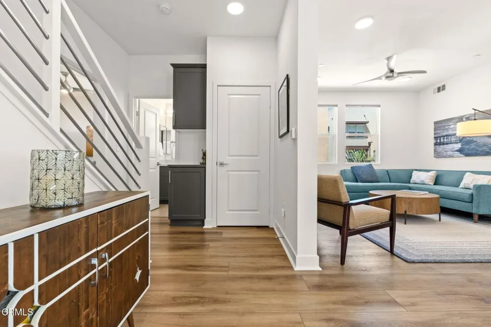 1276 E Thompson Boulevard #101 Ventura, CA 93001