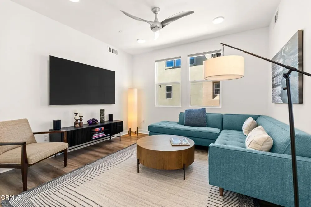 1276 E Thompson Boulevard #101 Ventura, CA 93001