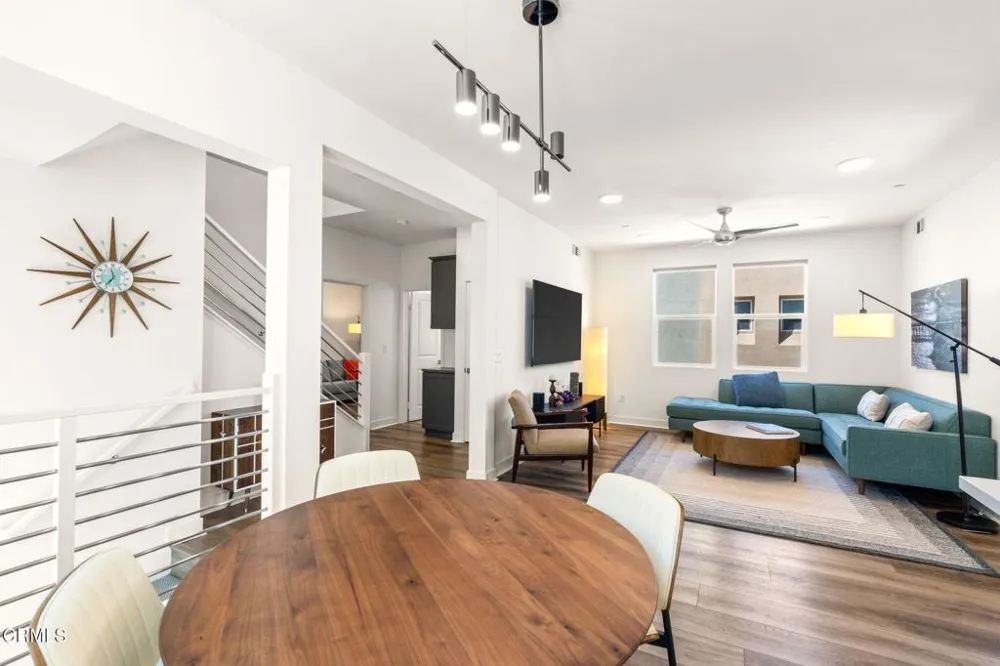 1276 E Thompson Boulevard #101 Ventura, CA 93001