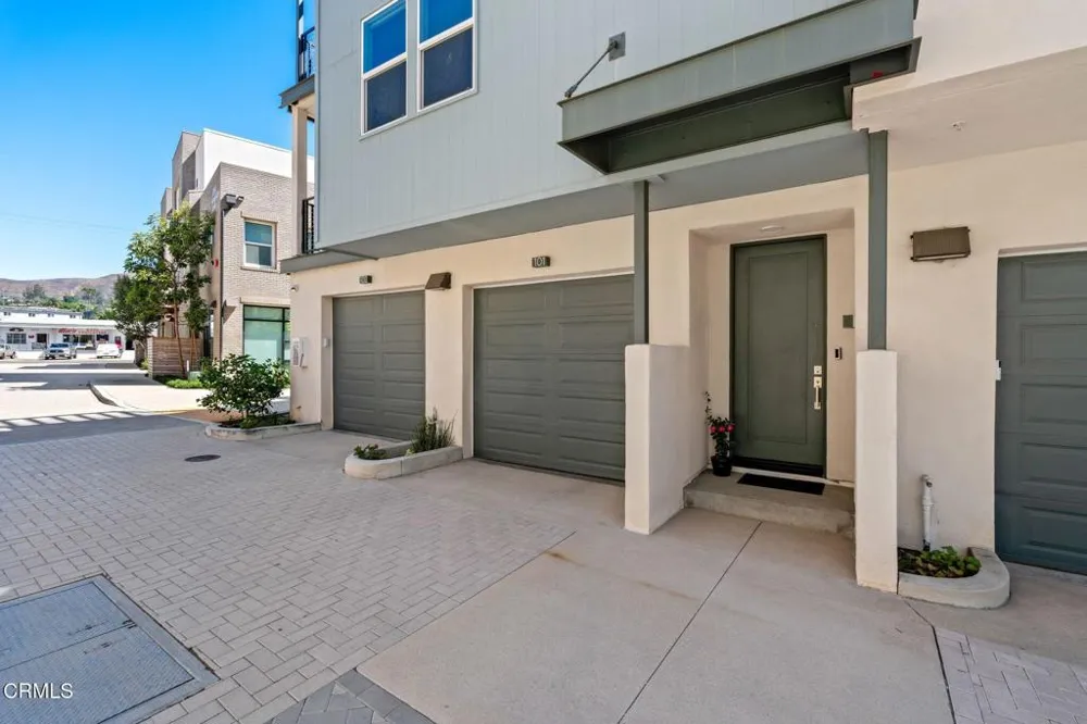 1276 E Thompson Boulevard #101 Ventura, CA 93001