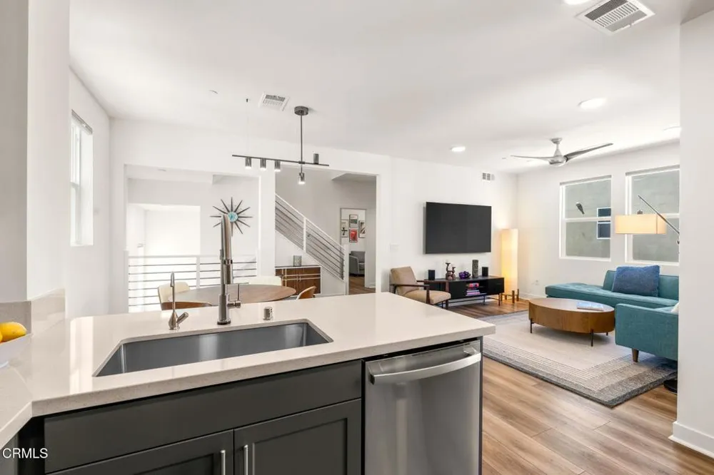 1276 E Thompson Boulevard #101 Ventura, CA 93001