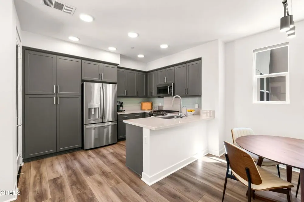 1276 E Thompson Boulevard #101 Ventura, CA 93001