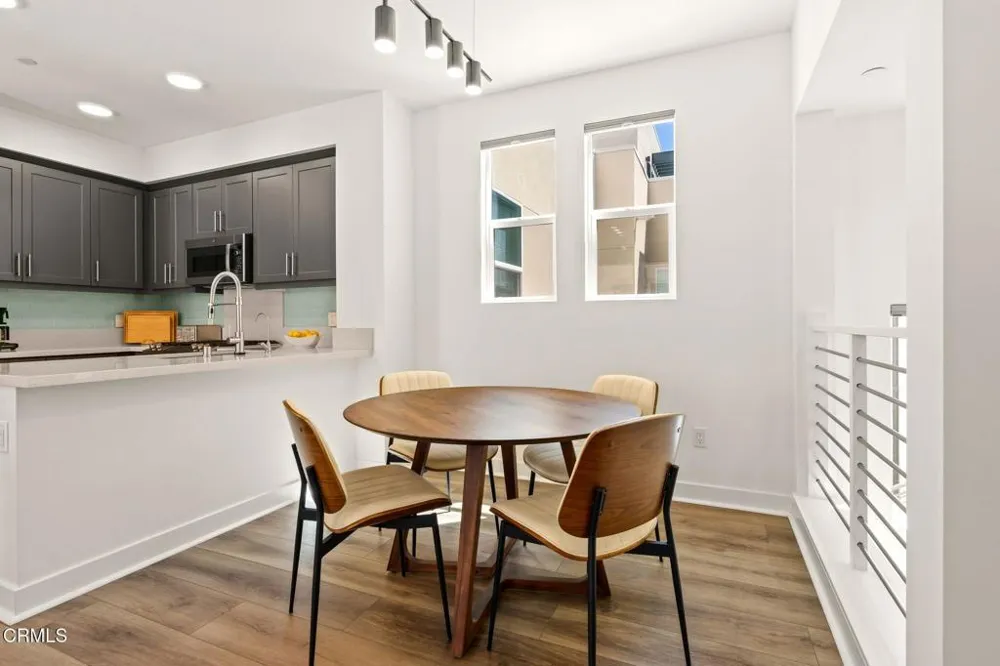 1276 E Thompson Boulevard #101 Ventura, CA 93001