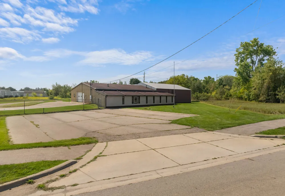271 Gaige Street Jonesville, MI 49250