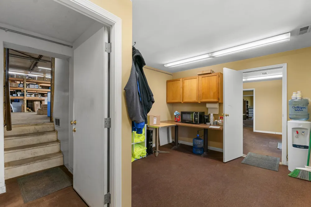 271 Gaige Street Jonesville, MI 49250