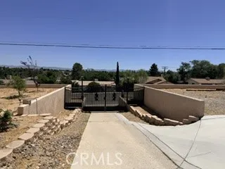 16192 Molino Victorville, CA 92395