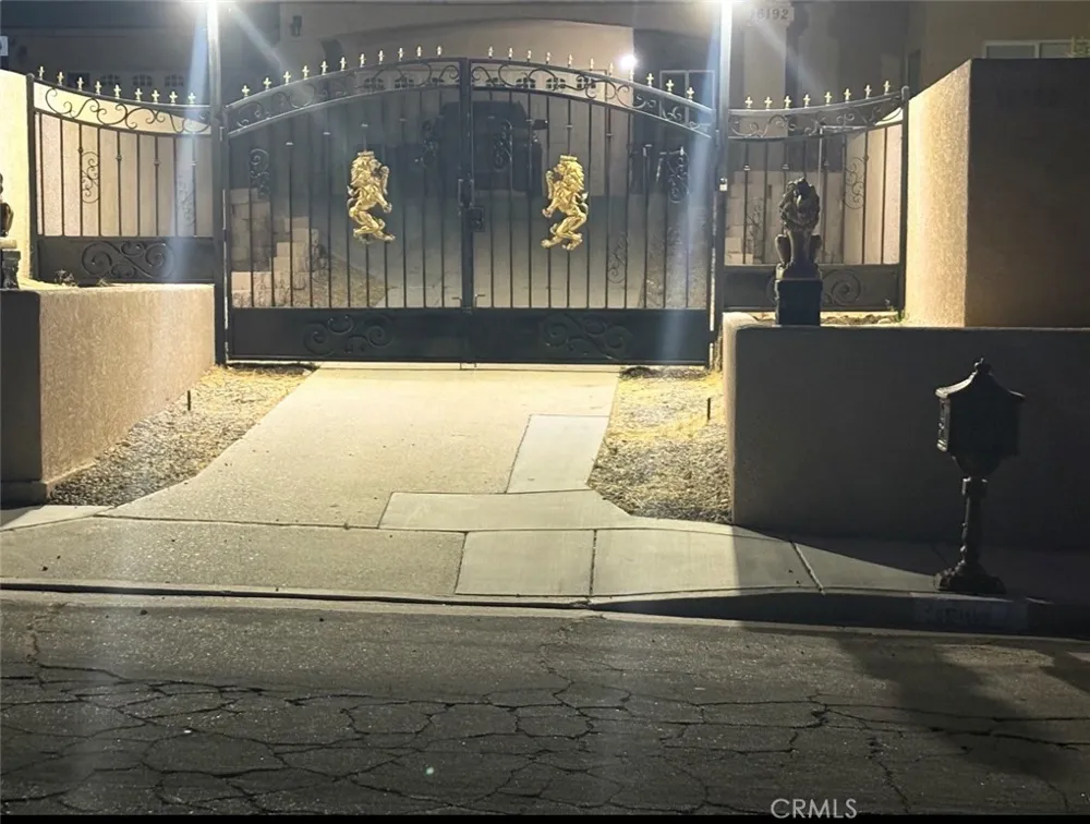 16192 Molino Victorville, CA 92395