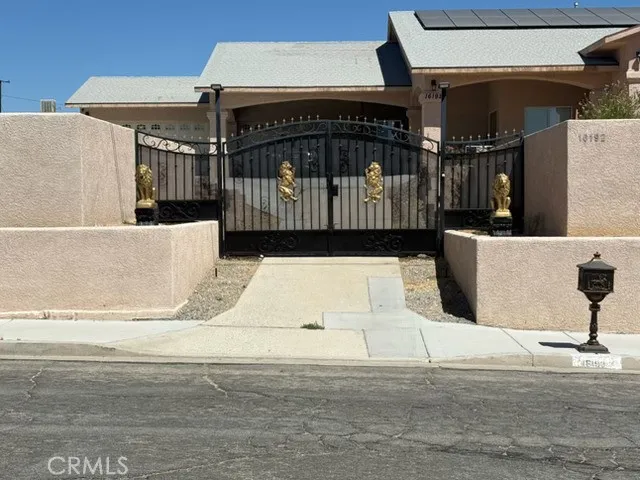 16192 Molino Victorville, CA 92395