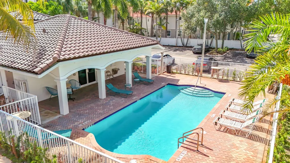 312 BAYFRONT DRIVE Boynton Beach, FL 33435