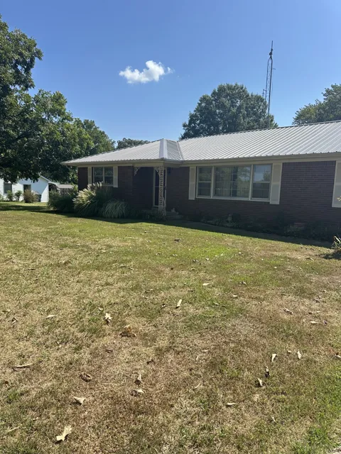 16572 Highway 211