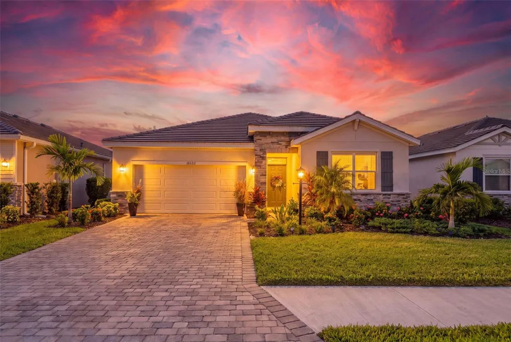 18122 BEACH RANCH Lakewood Ranch, FL 34211