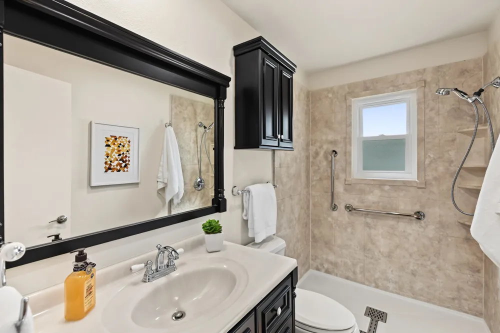 3 Laurel Hill Street Austin, TX 78737