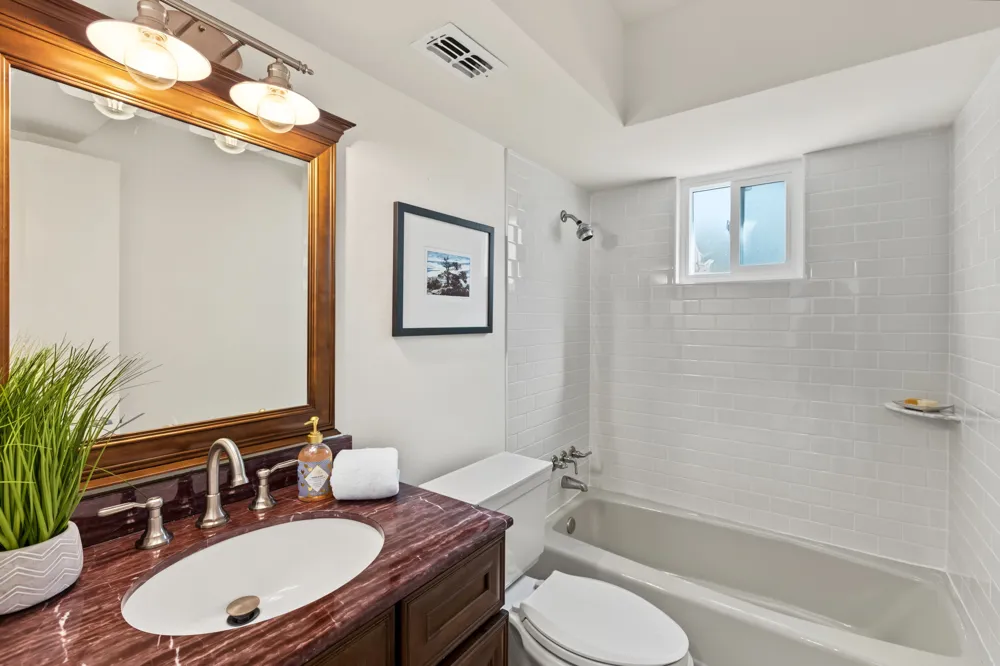 3 Laurel Hill Street Austin, TX 78737