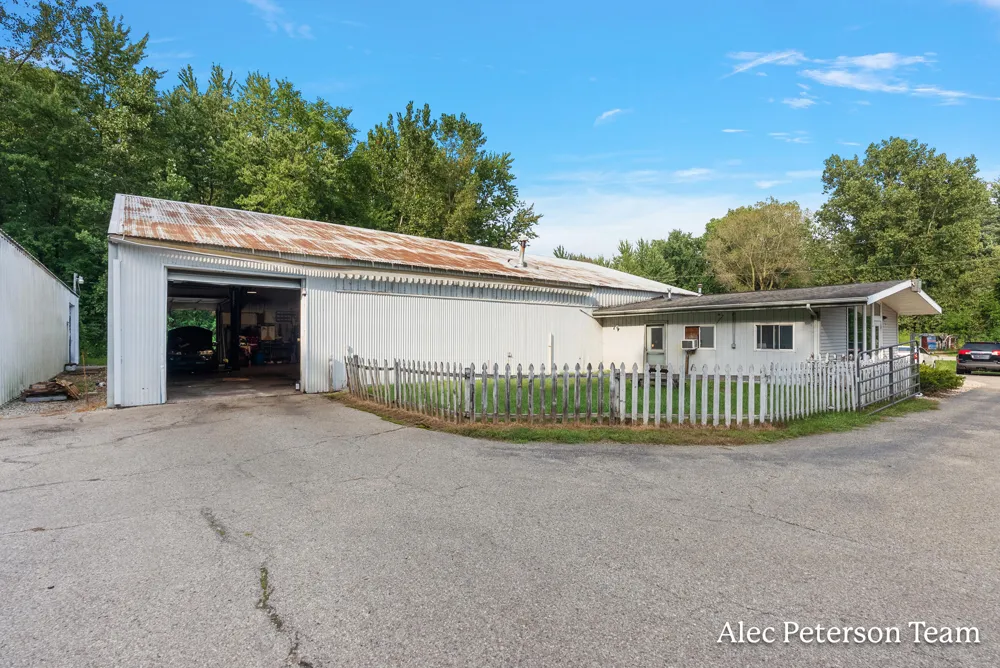 4066 Division Avenue S Wayland, MI 49348