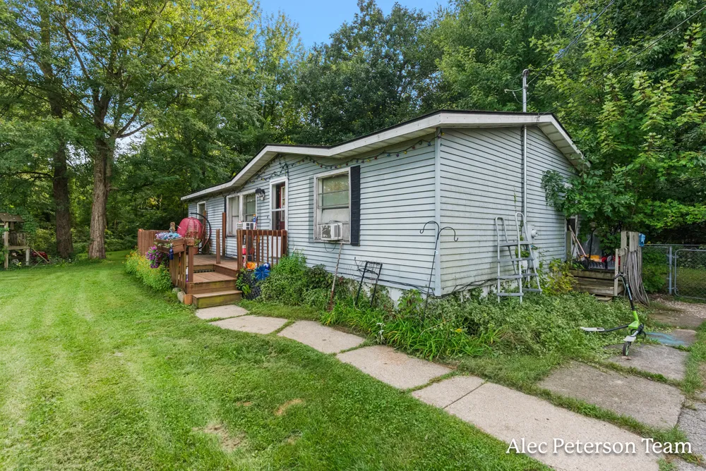 4066 Division Avenue S Wayland, MI 49348