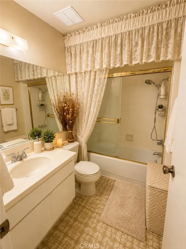 12933 Ocaso La Mirada, CA 90638