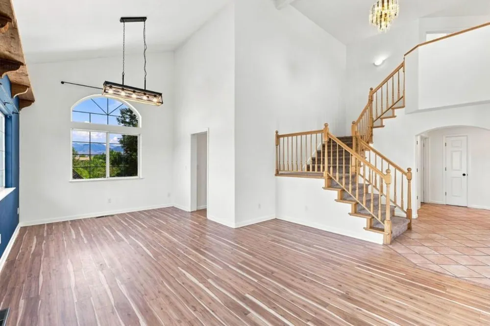 1641 El Camino De Vida Hollister, CA 95023