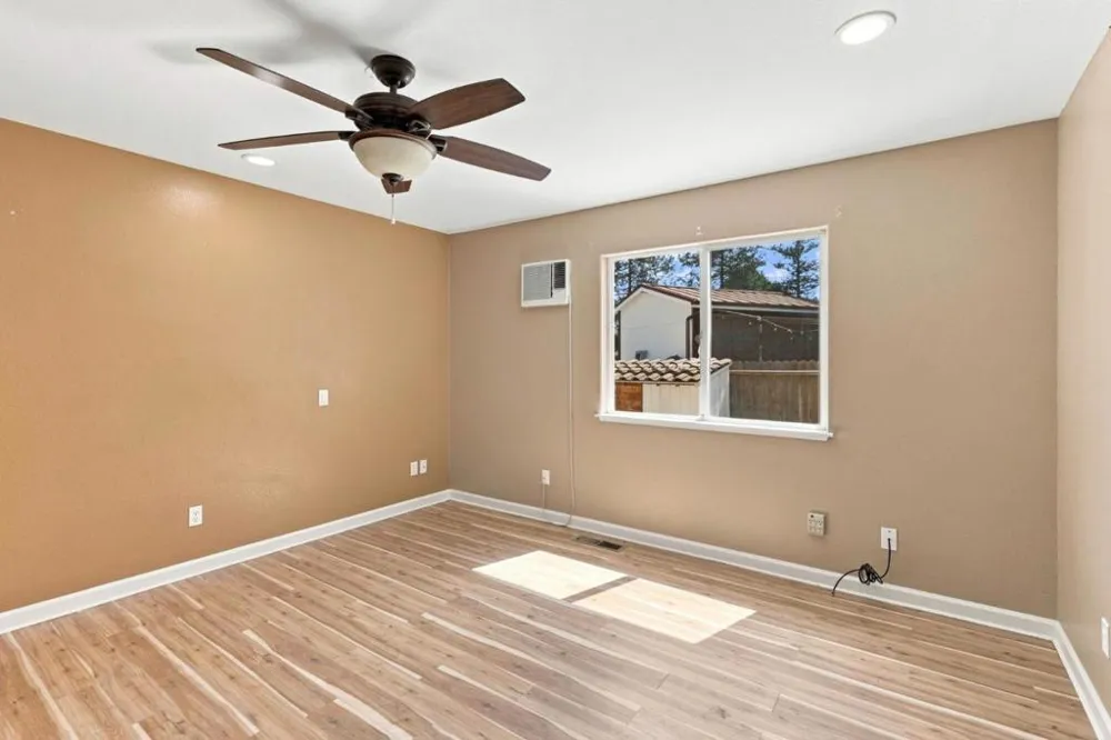 1641 El Camino De Vida Hollister, CA 95023